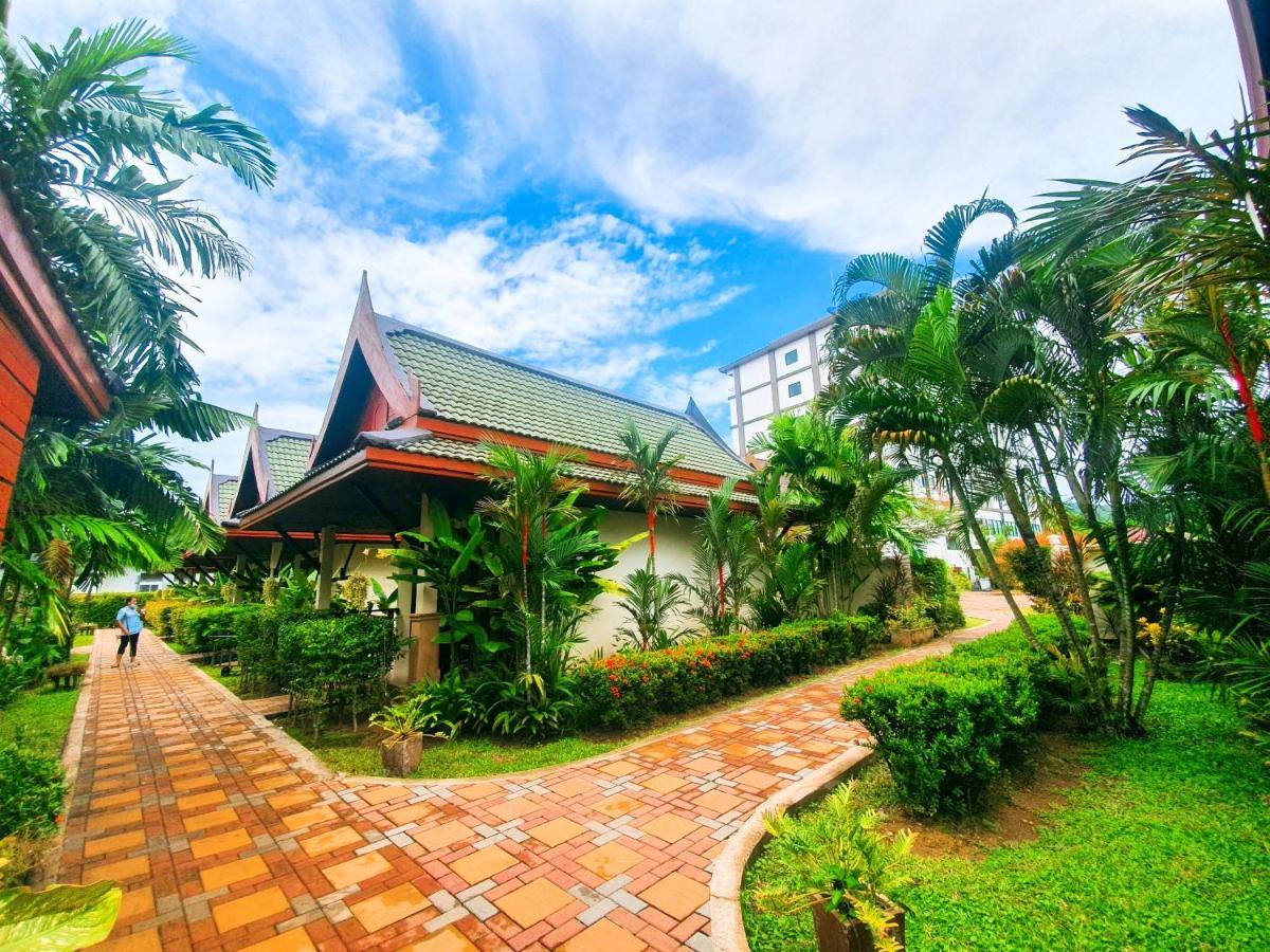 Airport Resort Phuket Nai Yang Beach Exteriör bild