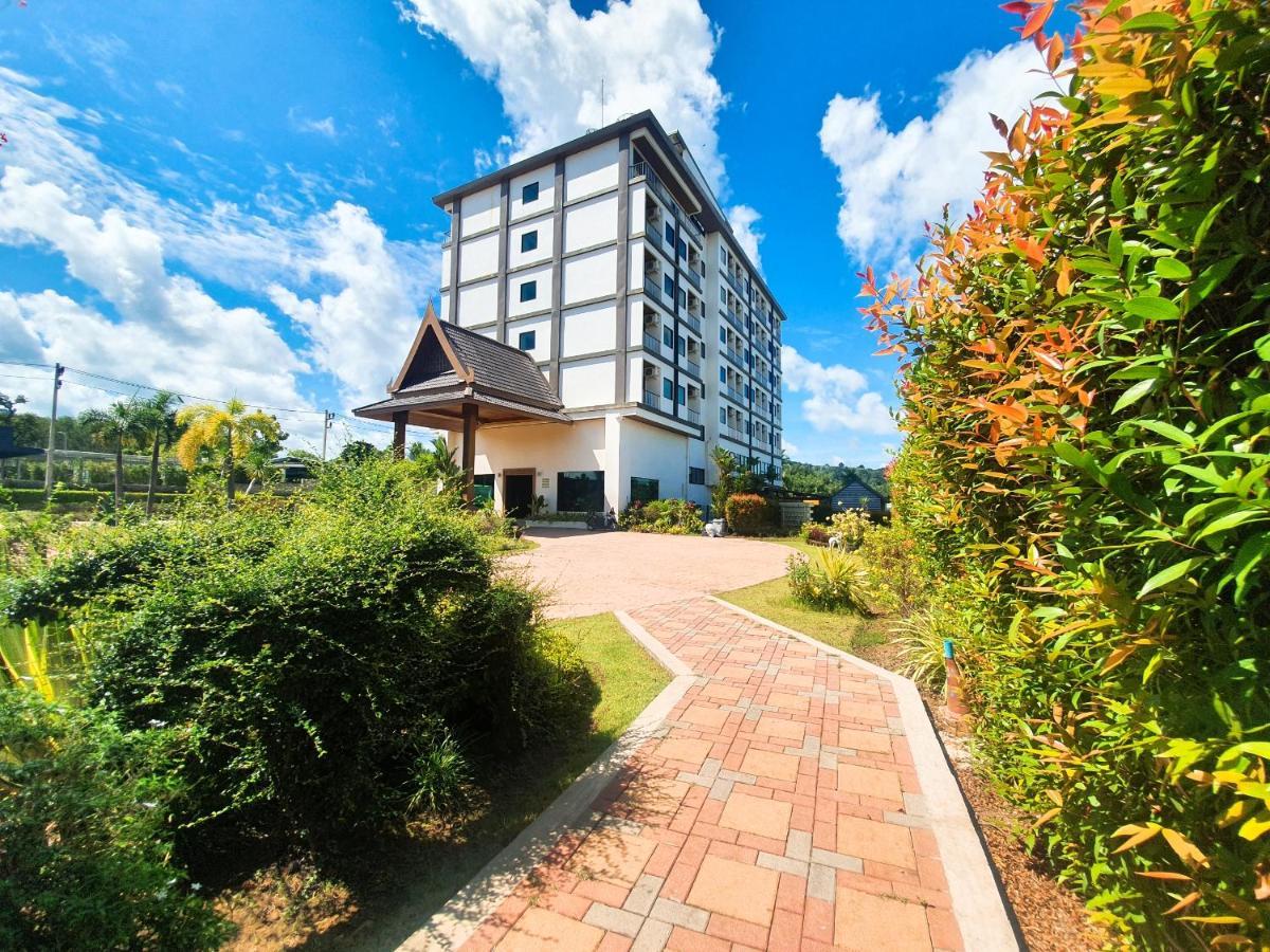Airport Resort Phuket Nai Yang Beach Exteriör bild
