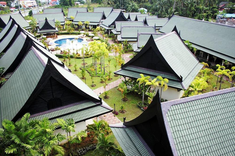 Airport Resort Phuket Nai Yang Beach Exteriör bild