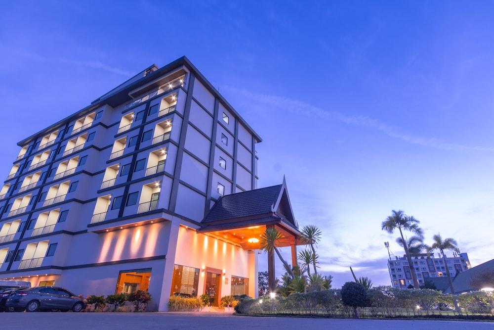 Airport Resort Phuket Nai Yang Beach Exteriör bild