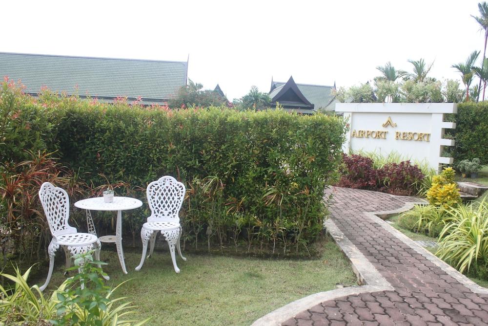 Airport Resort Phuket Nai Yang Beach Exteriör bild
