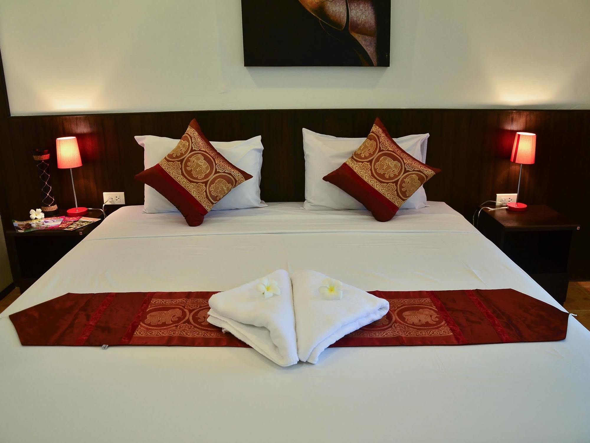 Airport Resort Phuket Nai Yang Beach Exteriör bild